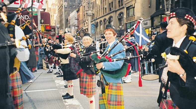 Malvern pipers Pamela Turner and Carole Bayliss took part in the Tunes of Glory parade in New York in April 2002