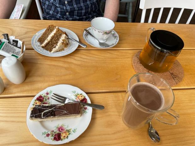 Malvern Gazette: Alpaca Meadows: Free coffee and cake with your alpaca walk